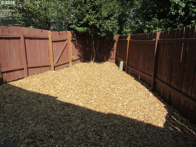 174 Nw STONEWAY Dr, Salem, OR 97304