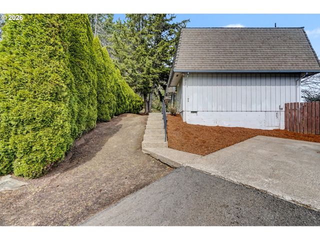 174 Nw STONEWAY Dr, Salem, OR 97304