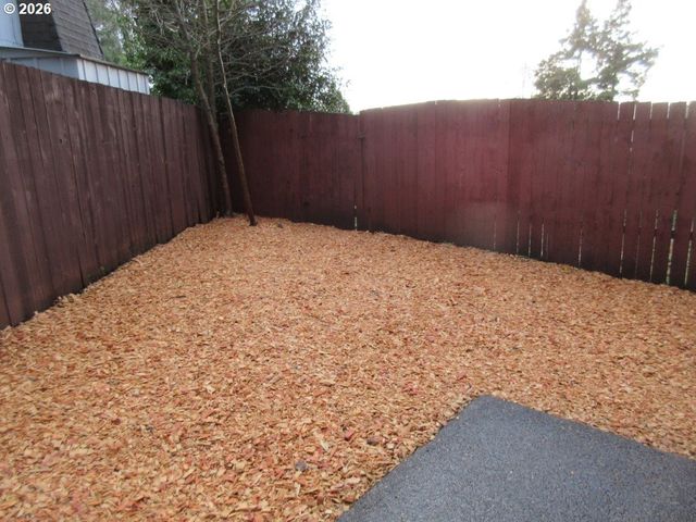 174 Nw STONEWAY Dr, Salem, OR 97304