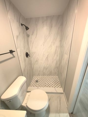 1803 Riverside Drive, Mchenry, IL 60050