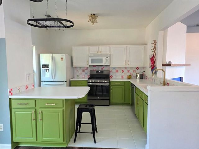 1706 Stanwood Drive NW, Kennesaw, GA 30152