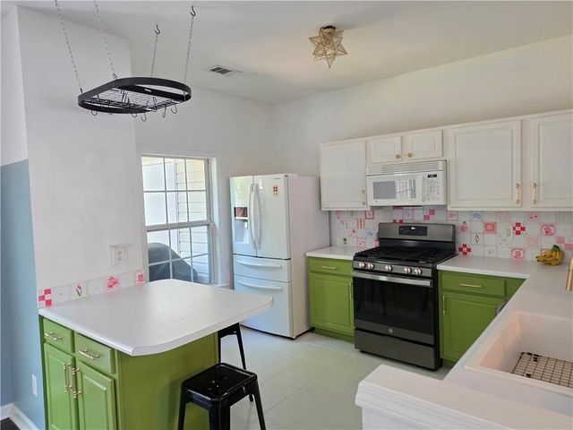 1706 Stanwood Drive NW, Kennesaw, GA 30152