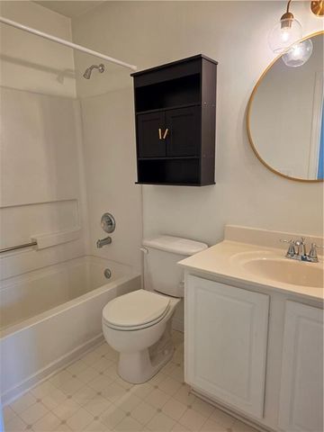 1706 Stanwood Drive NW, Kennesaw, GA 30152