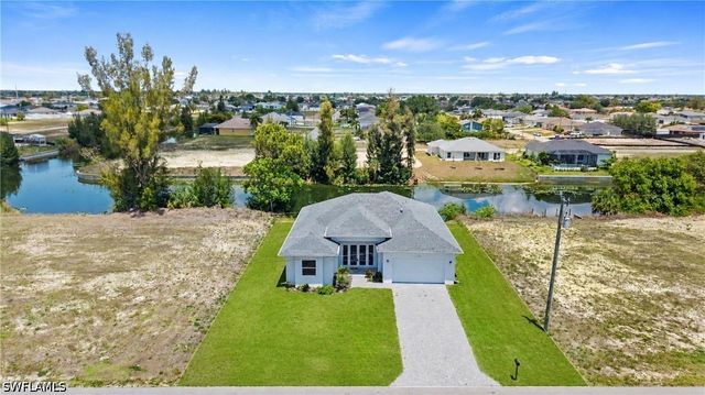 121 NE 8th TER, Cape Coral, FL 33909