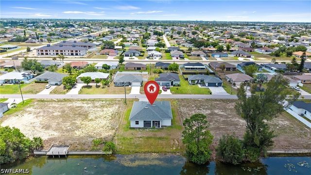 121 NE 8th TER, Cape Coral, FL 33909