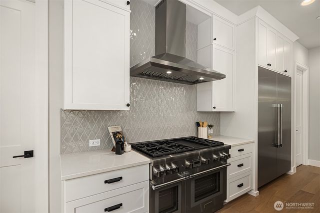 1555 158th Court SE, Bellevue, WA 98008