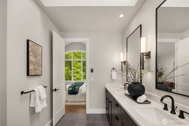 1555 158th Court SE, Bellevue, WA 98008