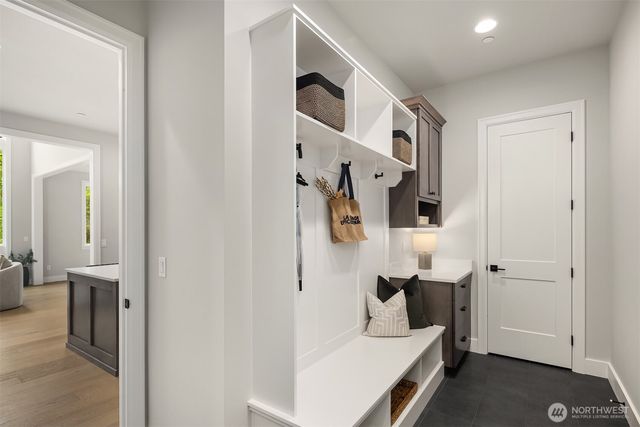 1555 158th Court SE, Bellevue, WA 98008