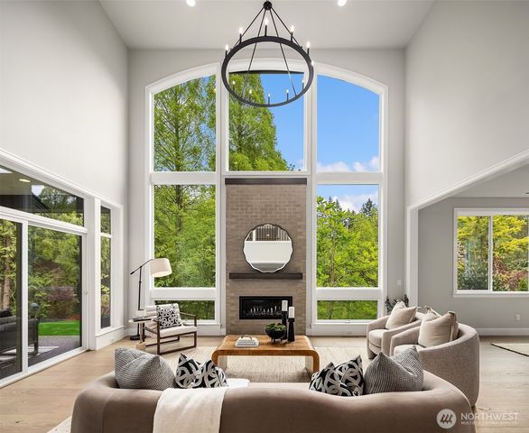 1555 158th Court SE, Bellevue, WA 98008