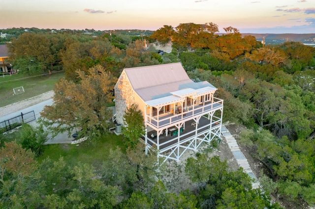8132 Breeze WAY, Jonestown, TX 78645