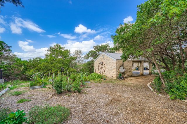 8132 Breeze WAY, Jonestown, TX 78645