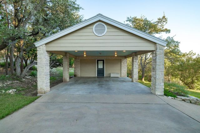 8132 Breeze WAY, Jonestown, TX 78645