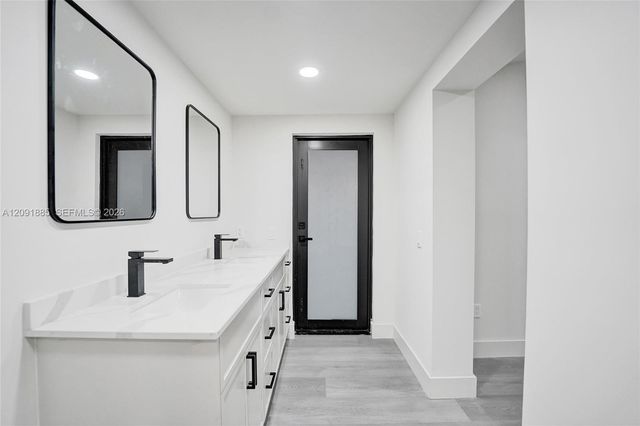 1239 SW 29th Terrace, Fort Lauderdale, FL 33312