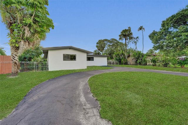 1239 SW 29th Terrace, Fort Lauderdale, FL 33312