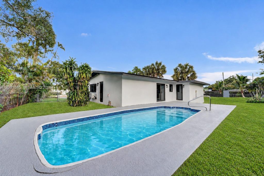 1239 SW 29th Terrace, Fort Lauderdale, FL 33312