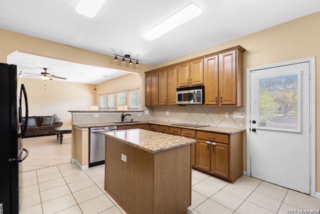 823 Creek Pebble, San Antonio, TX 78253