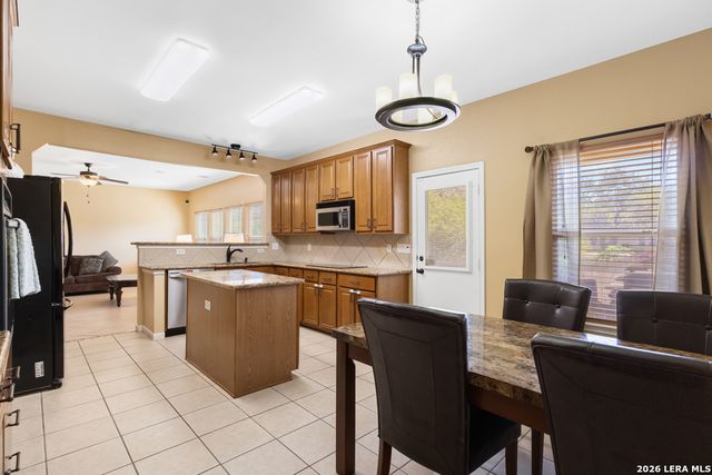 823 Creek Pebble, San Antonio, TX 78253