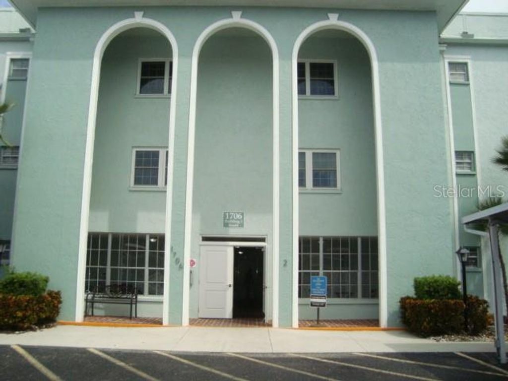 1706 BELLEAIR FOREST DRIVE 340, Belleair, FL 33756