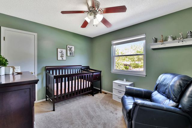 4319 N Edgemoor St, Bel Aire, KS 67220