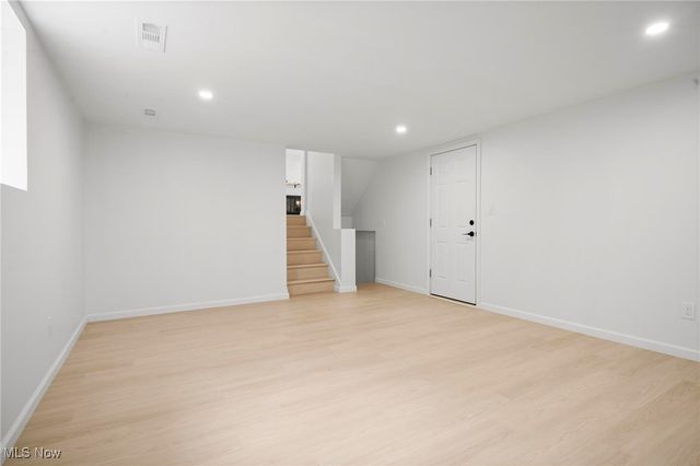 9035 Wallings Road, North Royalton, OH 44133