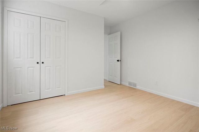 9035 Wallings Road, North Royalton, OH 44133