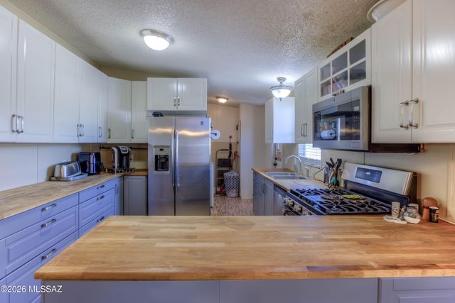 2722 W Diamond Street, Tucson, AZ 85705