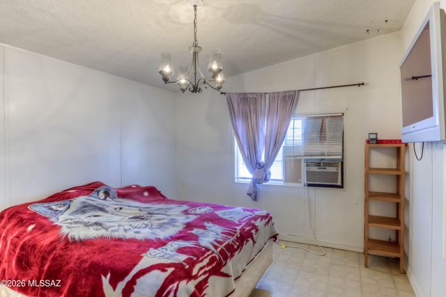 2722 W Diamond Street, Tucson, AZ 85705