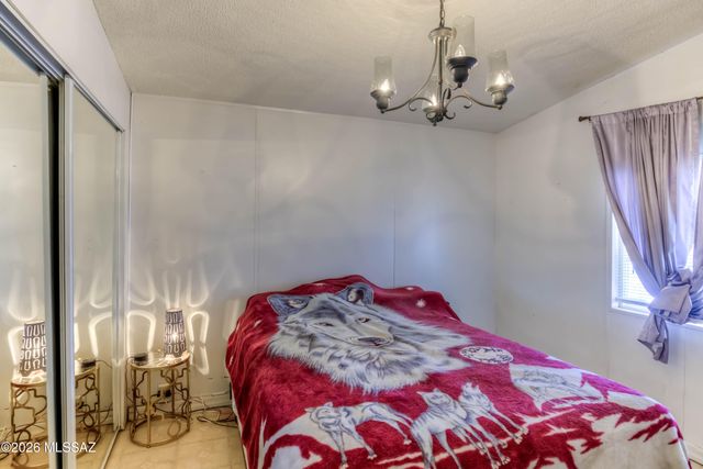 2722 W Diamond Street, Tucson, AZ 85705