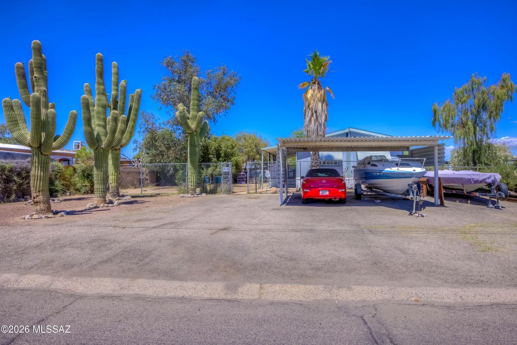 2722 W Diamond Street, Tucson, AZ 85705