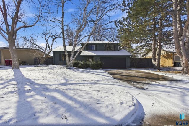 1509 E 54th St Street, Sioux Falls, SD 57103