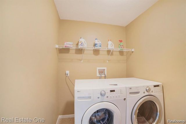 2043 VERMONT Drive, Troy, MI 48083