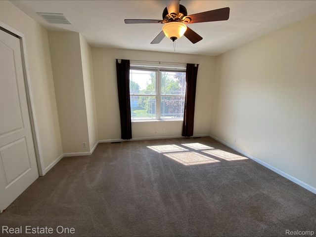 2043 VERMONT Drive, Troy, MI 48083