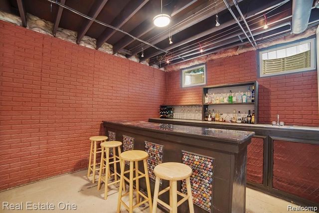 2043 VERMONT Drive, Troy, MI 48083