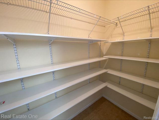 2043 VERMONT Drive, Troy, MI 48083