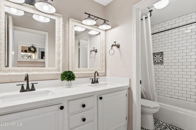 6550 E ROLAND Street, Mesa, AZ 85215