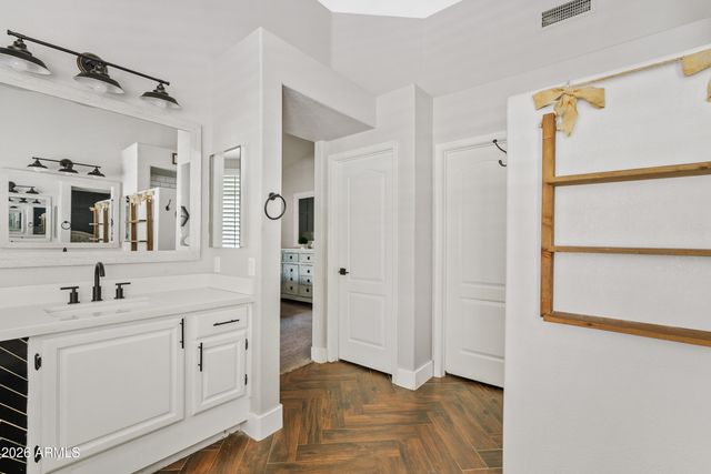 6550 E ROLAND Street, Mesa, AZ 85215