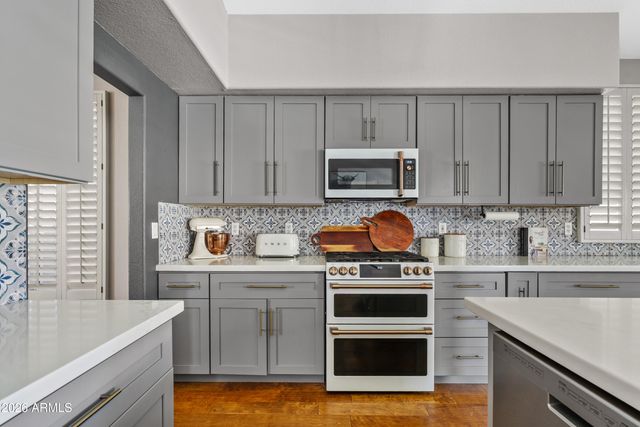 6550 E ROLAND Street, Mesa, AZ 85215