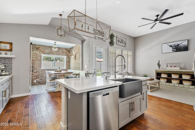 6550 E ROLAND Street, Mesa, AZ 85215