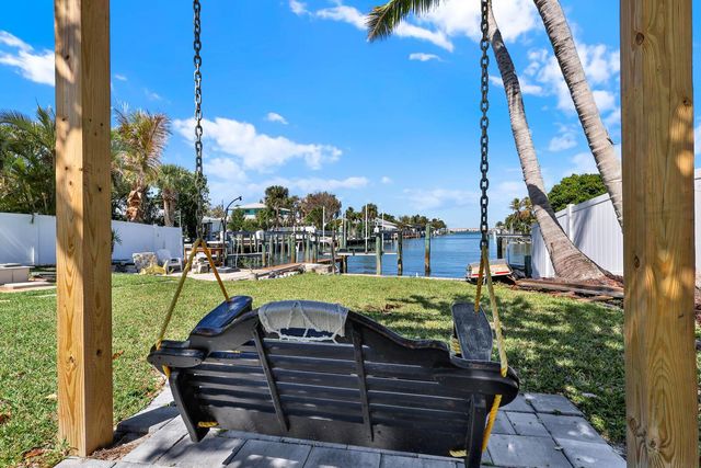 1902 Mimosa Avenue, Fort Pierce, FL 34949