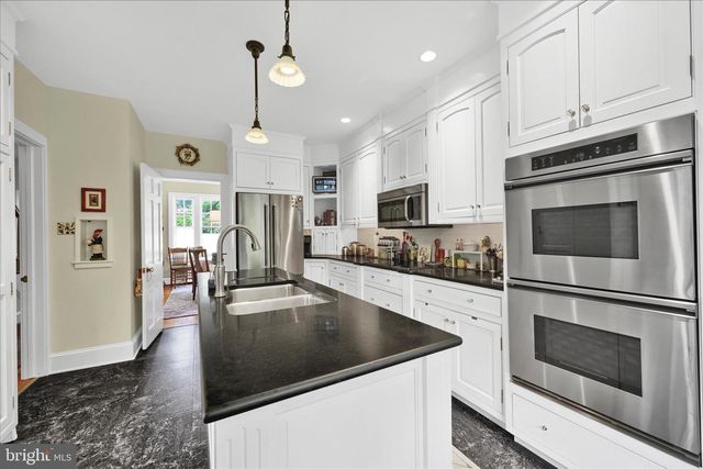 710 WILSON DR, Lancaster, PA 17603