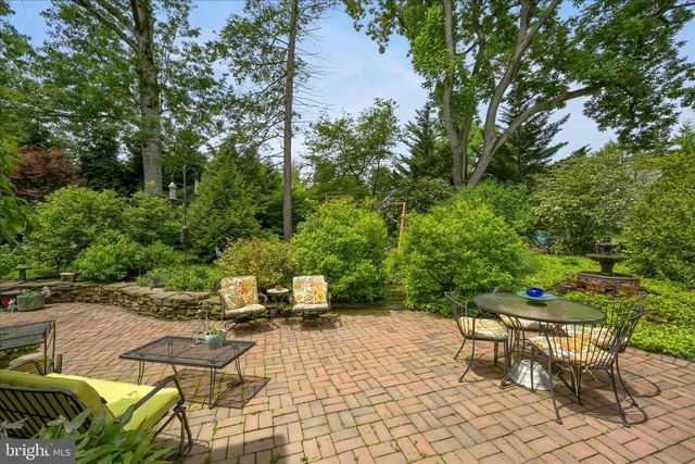 710 WILSON DR, Lancaster, PA 17603