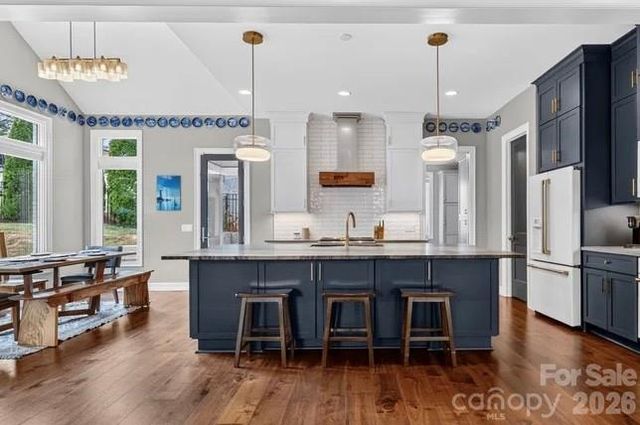 842 Linda Lane, Charlotte, NC 28211