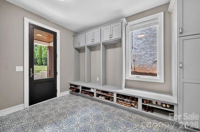 842 Linda Lane, Charlotte, NC 28211