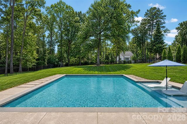 842 Linda Lane, Charlotte, NC 28211