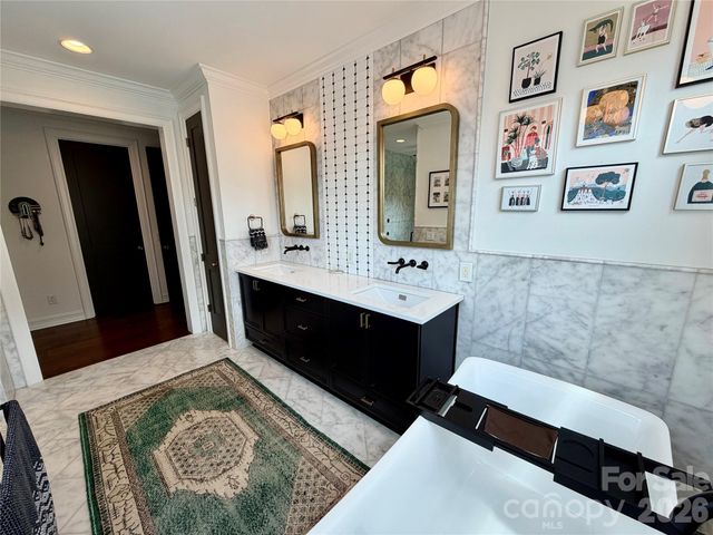 842 Linda Lane, Charlotte, NC 28211