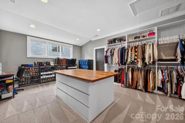 842 Linda Lane, Charlotte, NC 28211