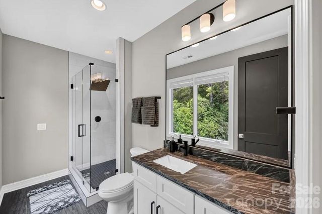 842 Linda Lane, Charlotte, NC 28211