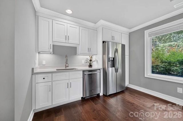 842 Linda Lane, Charlotte, NC 28211