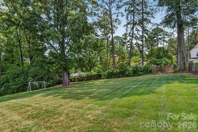 842 Linda Lane, Charlotte, NC 28211
