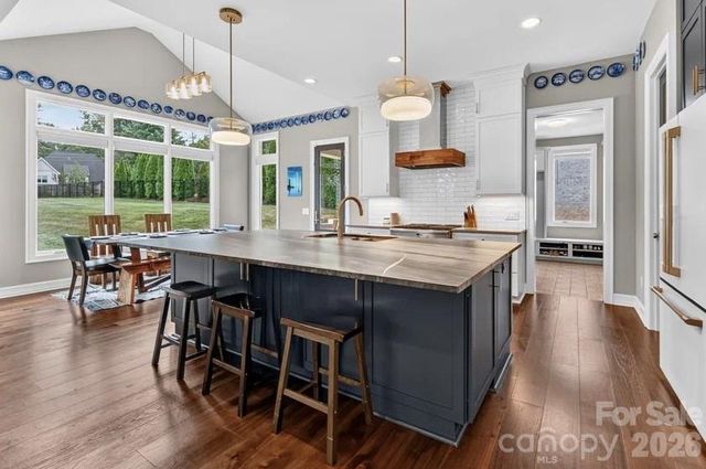 842 Linda Lane, Charlotte, NC 28211